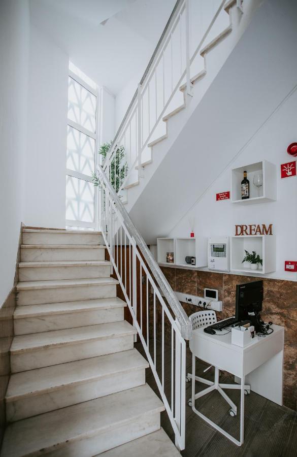 Dreams House Hostel Faro Bagian luar foto